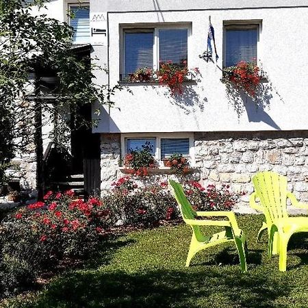 Apartmaji Mojca Krize Ngoại thất bức ảnh